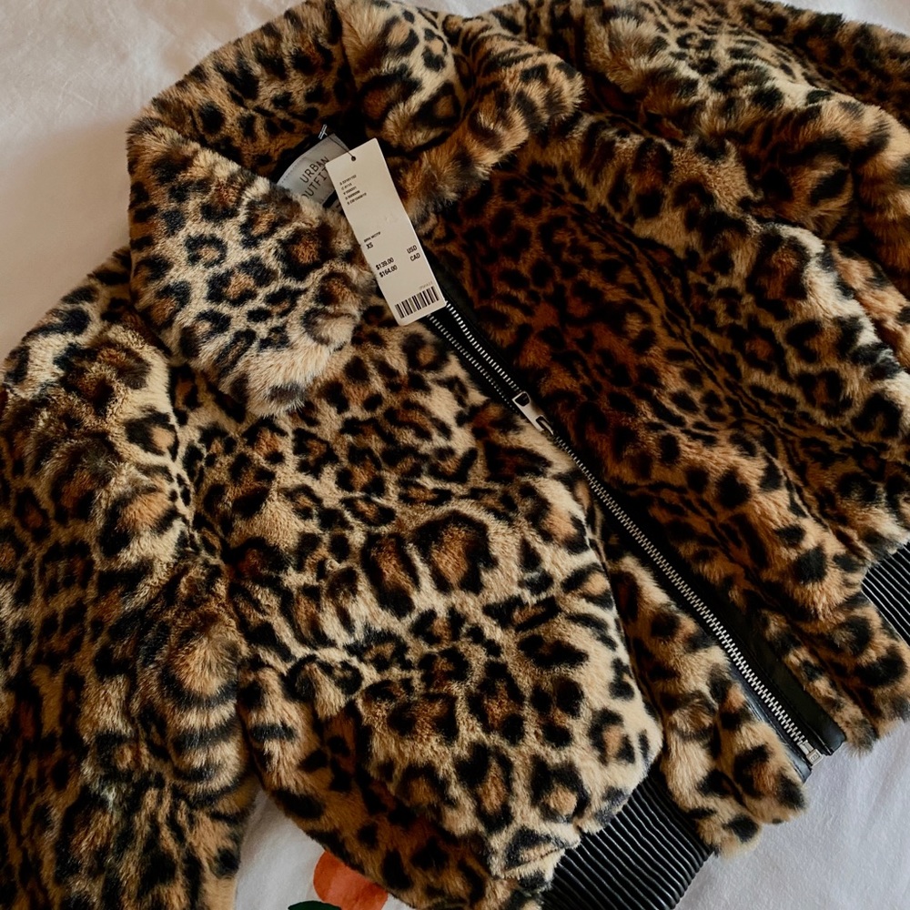 SUPER TRENDY FAUX FUR JACKET❤️🥰